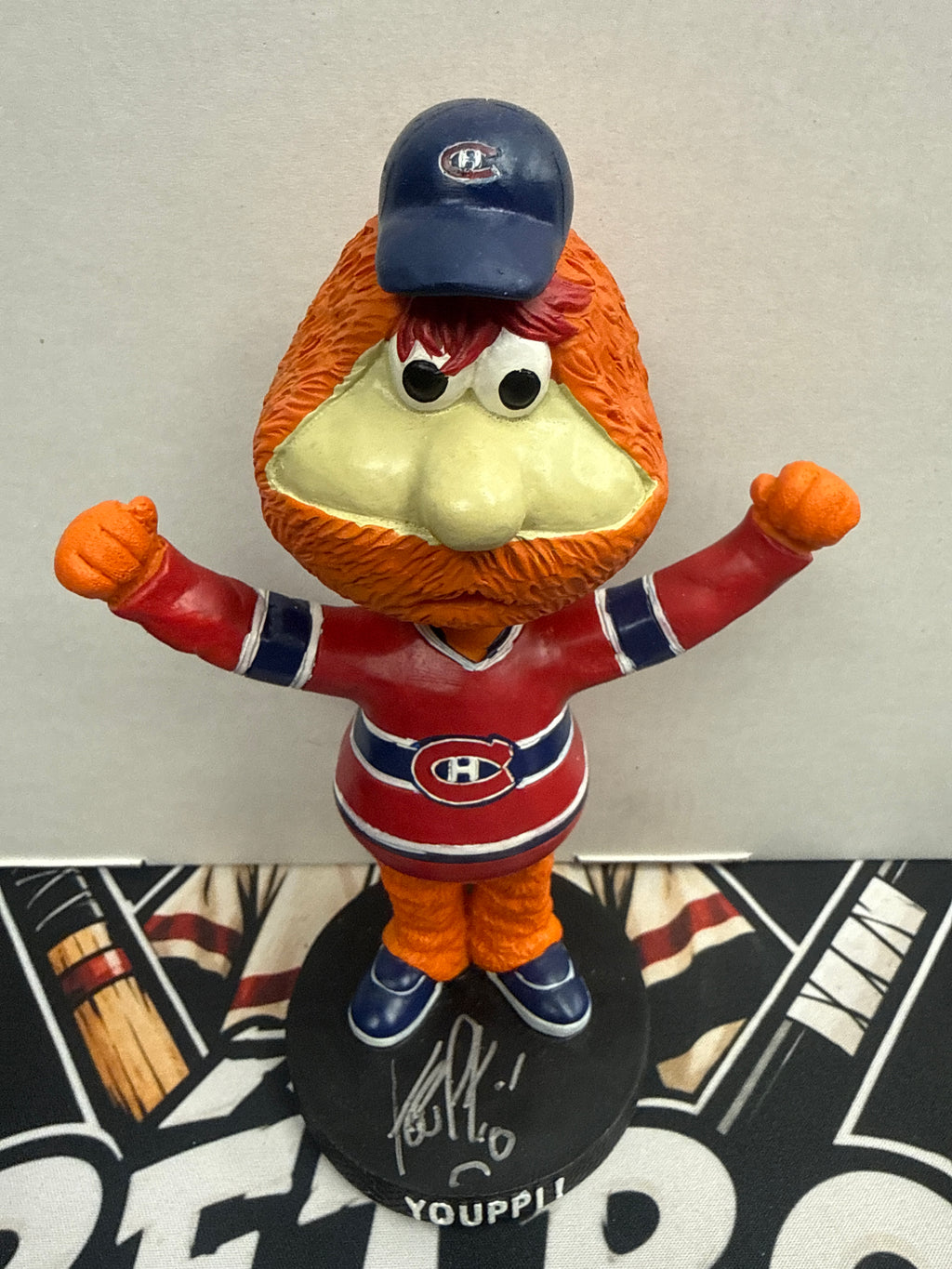 Bobblehead youpi signature