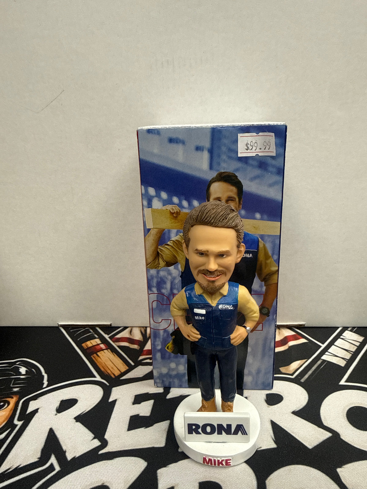 Bobblehead Mike rona